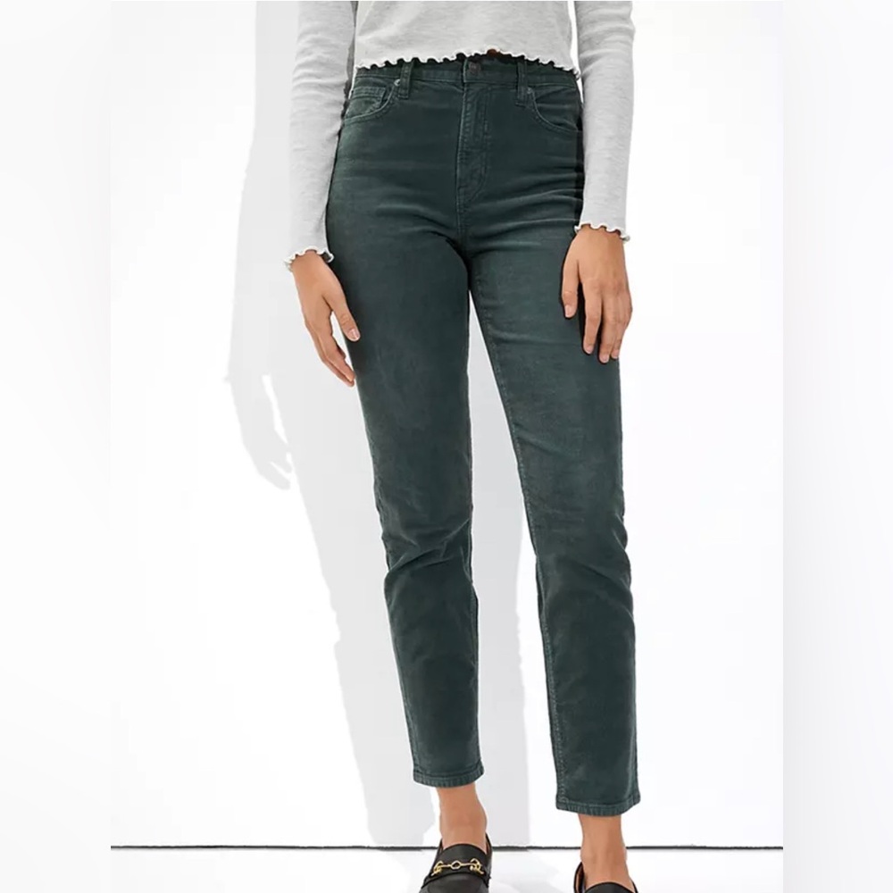 American eagle~ Green mom straight jean